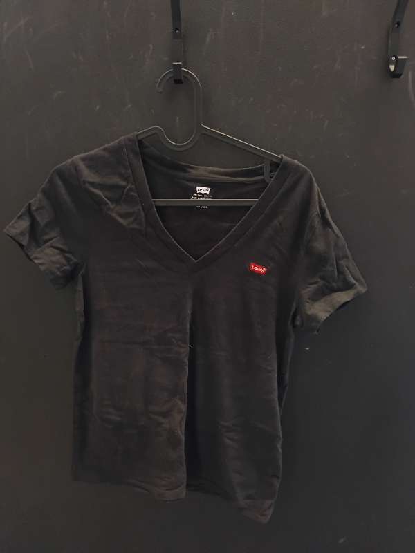 Levis bolur