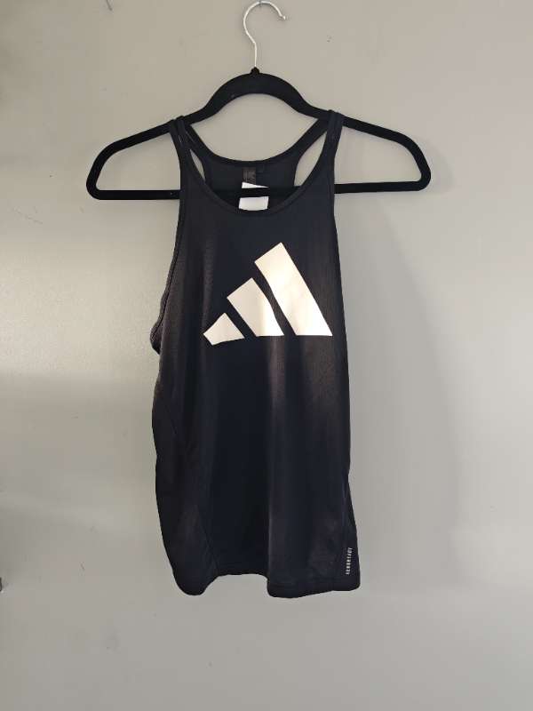 Adidas bolur