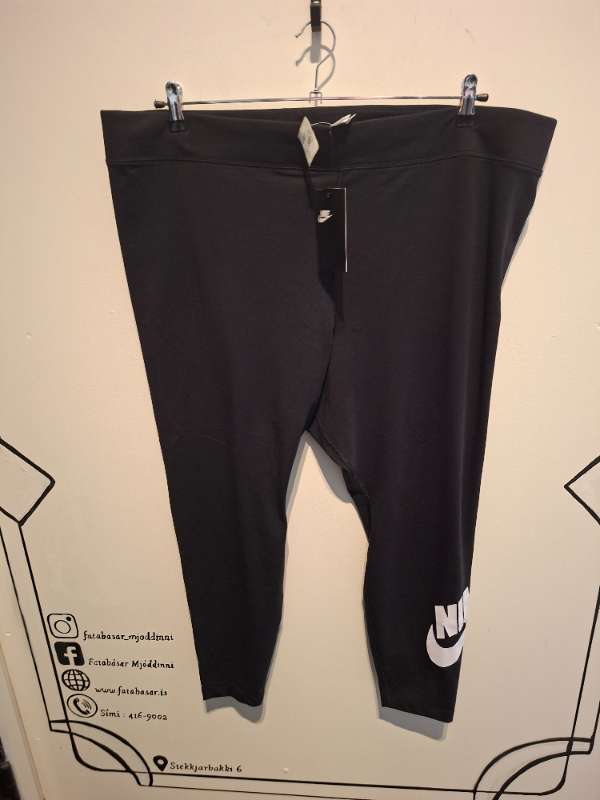 Ónot Nike æfingabuxur nr30-32