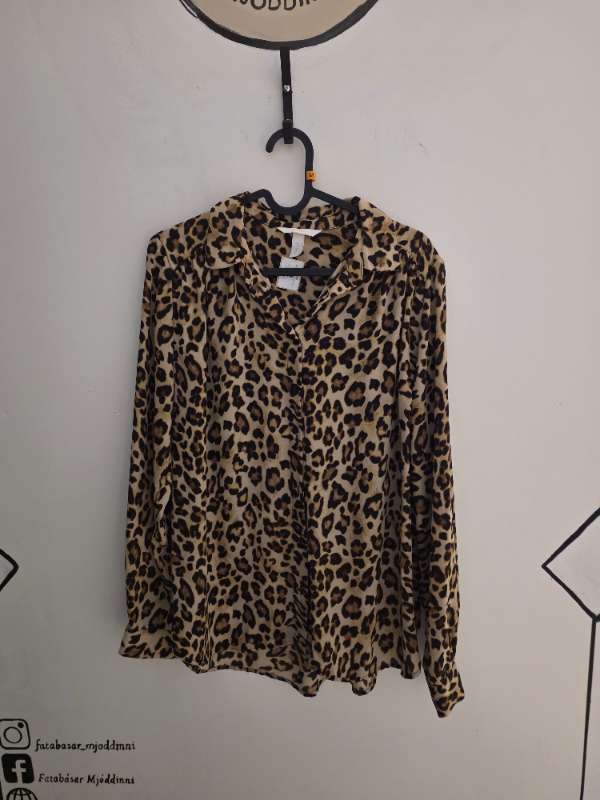 Skyrta H&M hlébarða