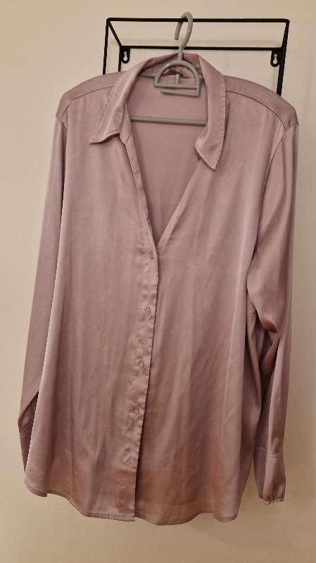 Skyrta HM ljósfjólublá