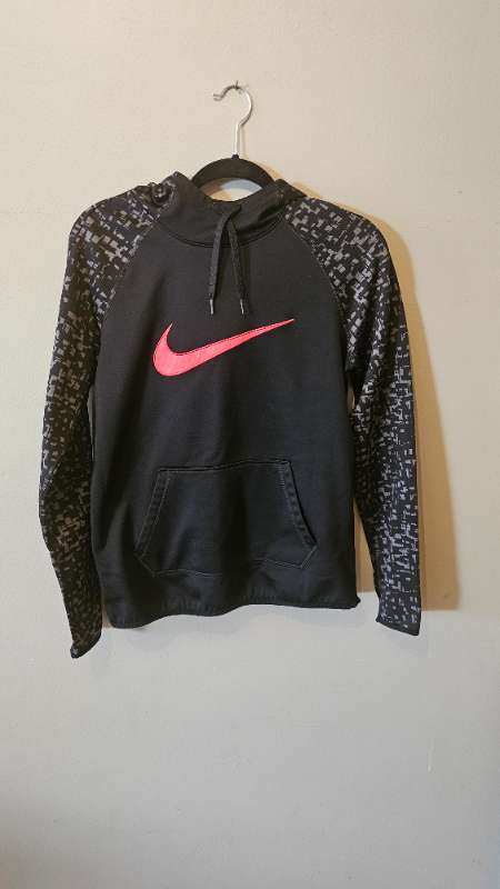 Nike peysa