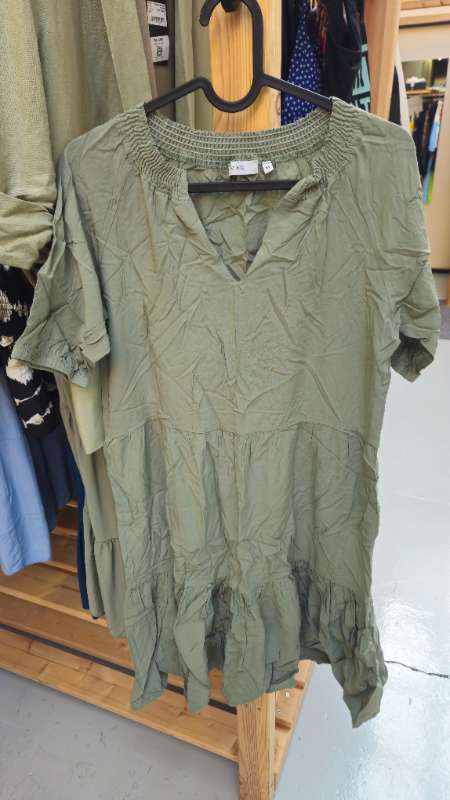 Kjóll M.X.O. mosagrænn