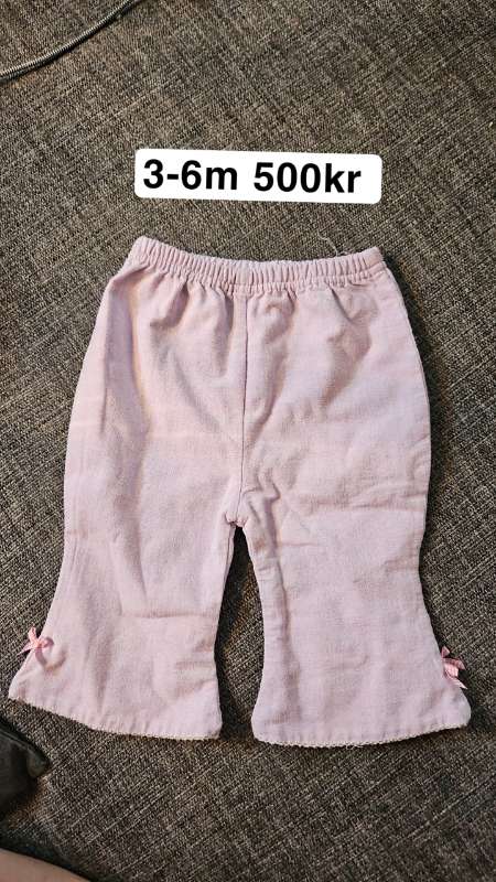 Fjólubleikar bux m slaufum 3-6m