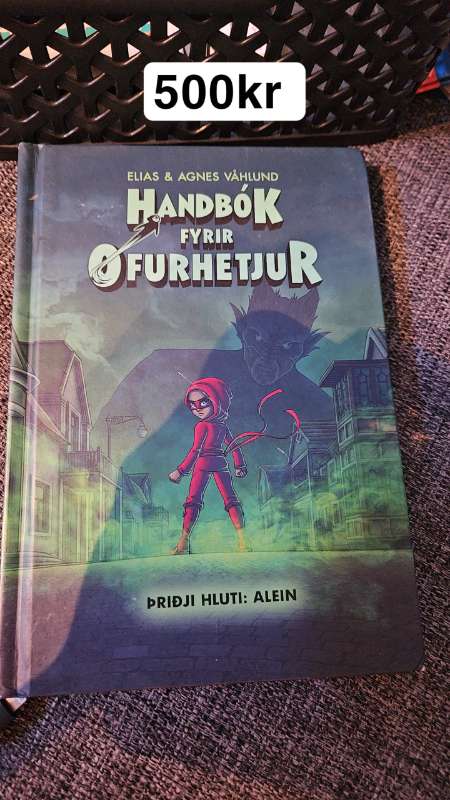 Bók Handbók f/ofurhetjur 3hluti Alein