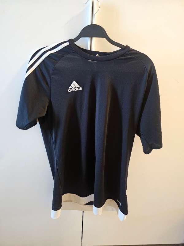 Íþróttabolur Adidas