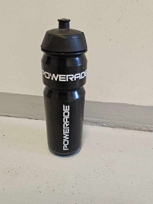 Ónotuður plastbrúsi