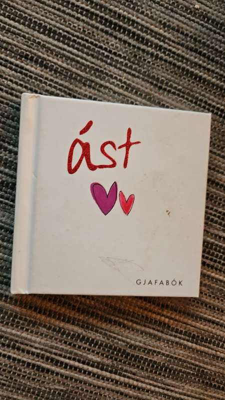 Àst gjafabók