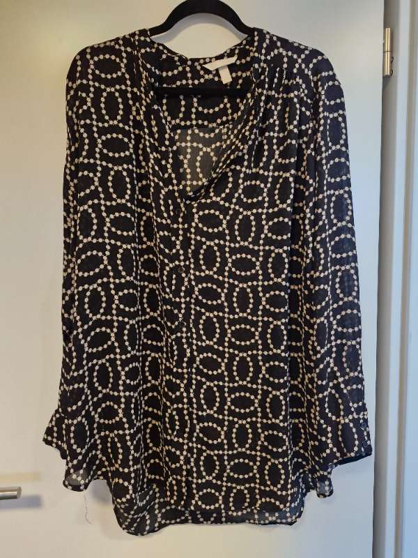 H&M skyrta svört/hvít