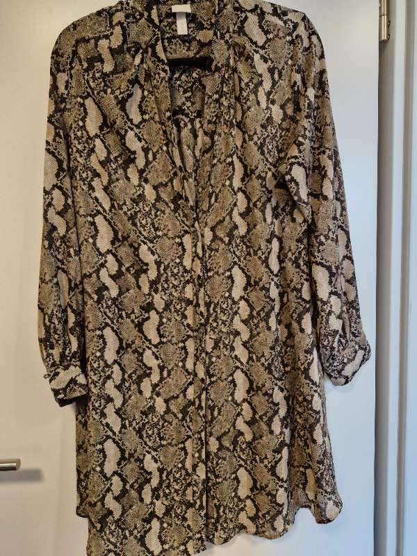 H&M skyrta snake print