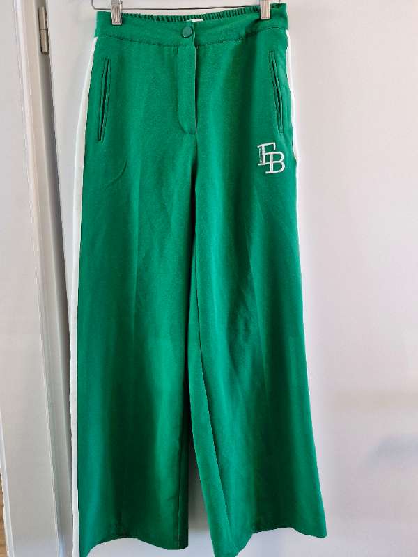 grænar joggingbuxur