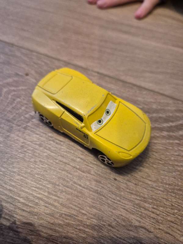 Cars bill gulur