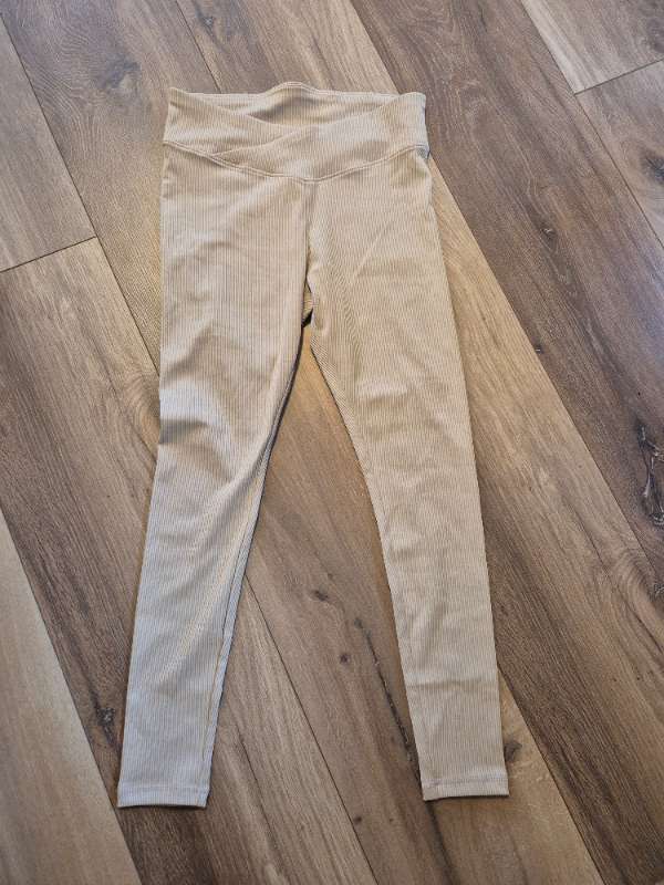Íþróttabuxur ljosar H&M onotaðar