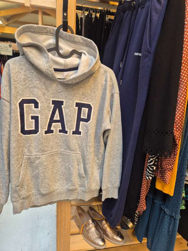 Gap peysa