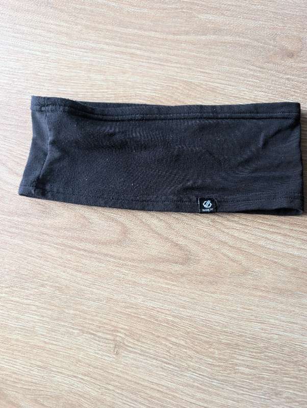 Svart ennisband dare to b