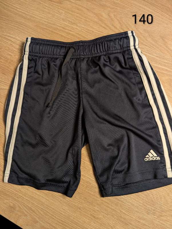 Adidas stuttbuxur