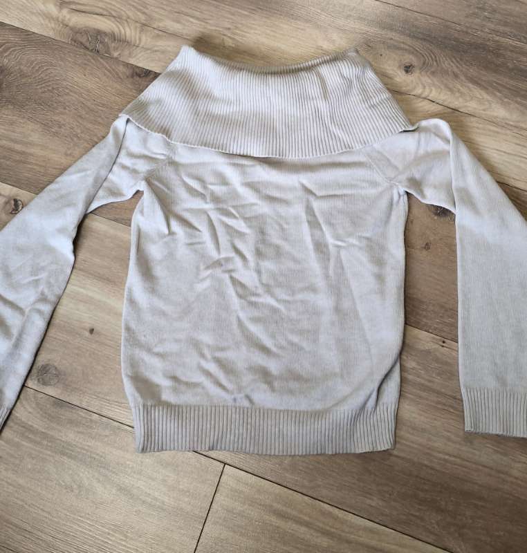 Lindex peysa off the shoulder