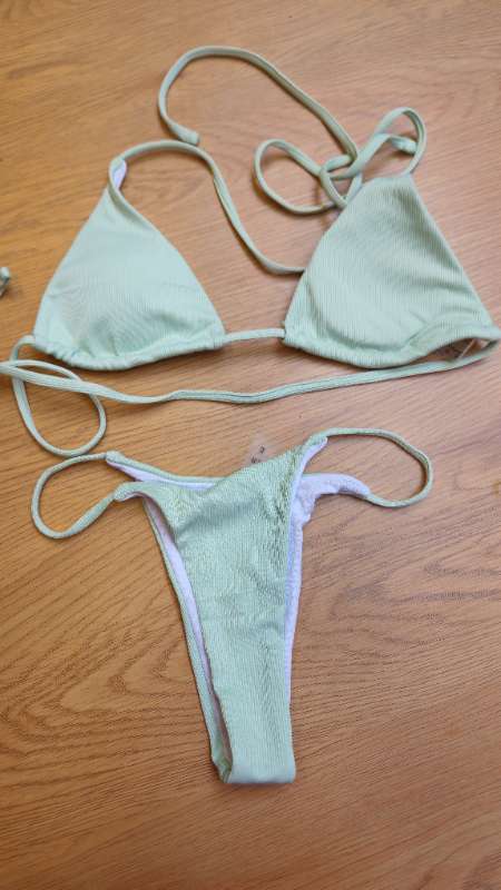 Ljósgrænt bikini