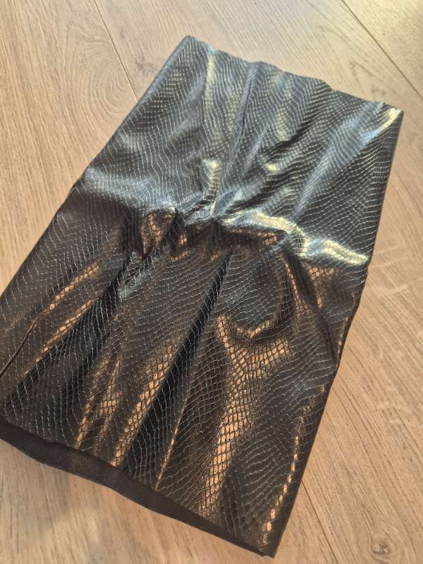 Snakeskin efnabútur