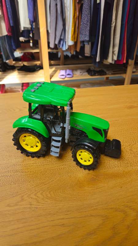 Traktor með hljóði