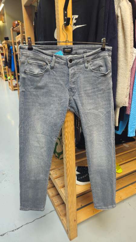 Jack&Jones gallabuxur gráar