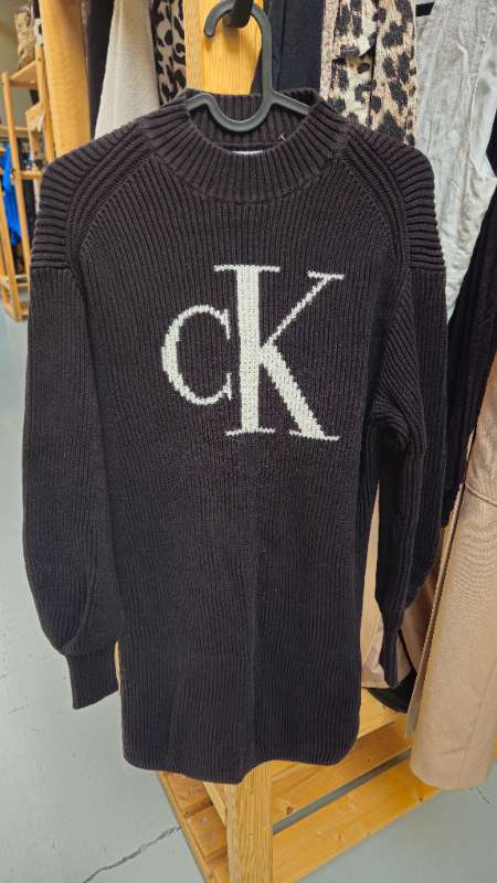 Calvin Klein peysa síð