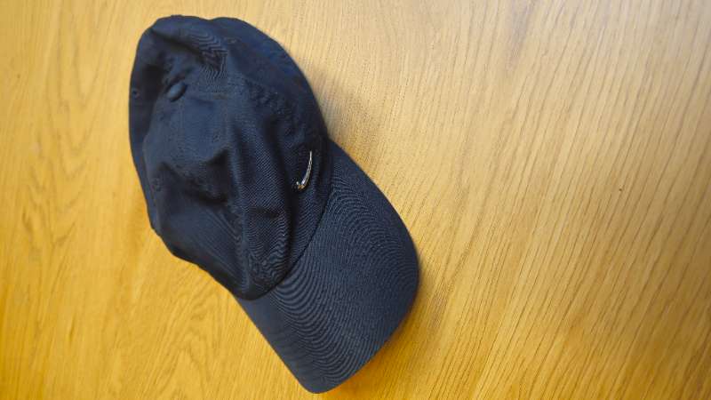 Derhúfa Nike svört/silfur