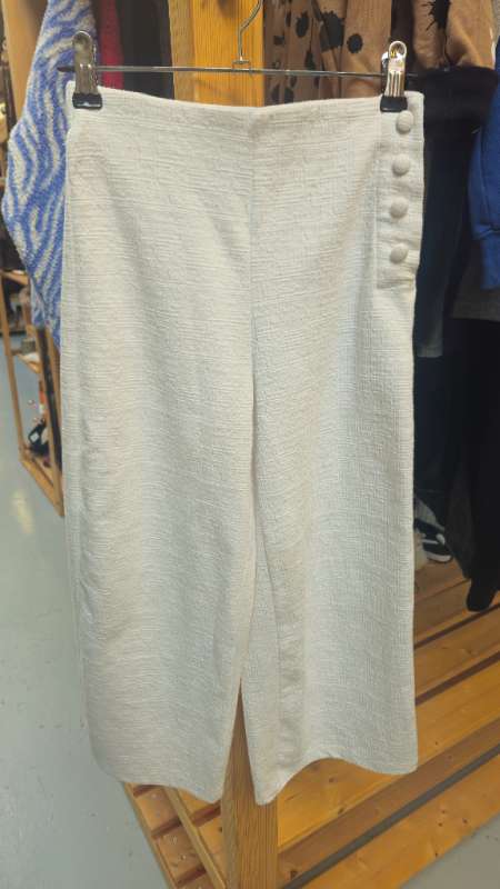 Hvítar hör buxur zara