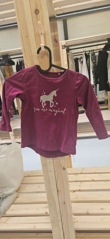 Unicorn peysa 11
