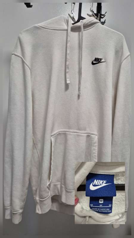 Nike peysa hvít
