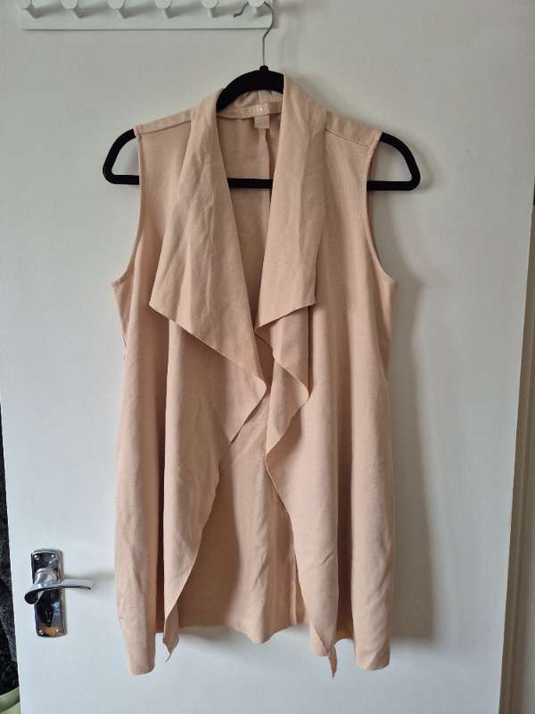 Amisu beige vesti