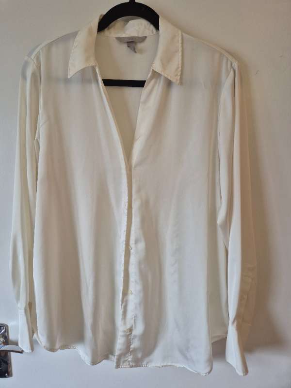 H&M hvít spariskyrta