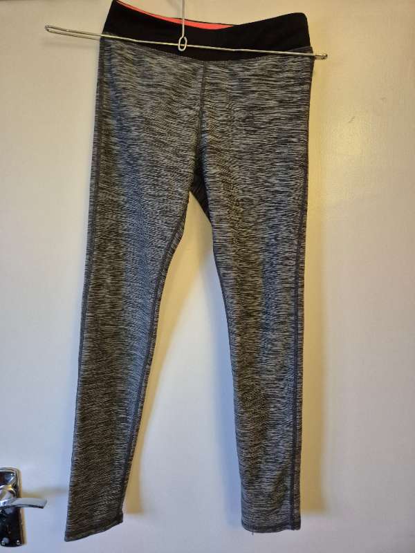 Barna H&M leggings gráar