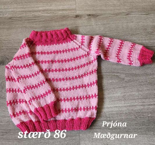 Ljósbleik og dökkbleik peysa