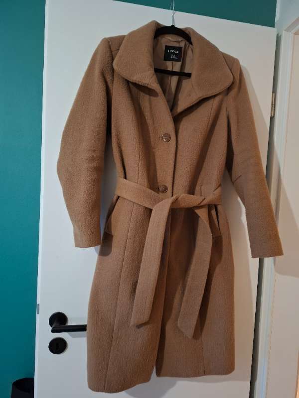 Beige Lindex kafa