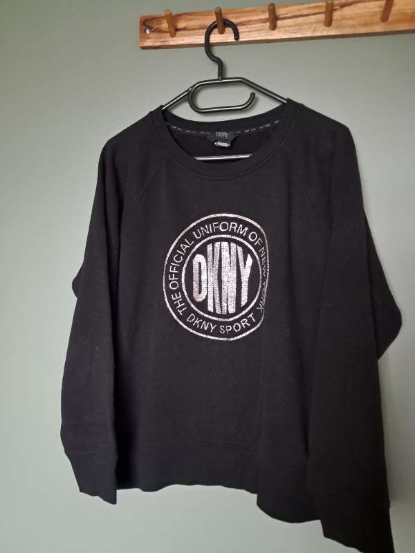 DKNY íþróttapeysa
