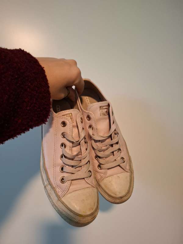 Bleikur leður Converse skór