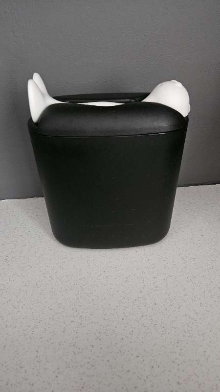 Svart box m/skeið