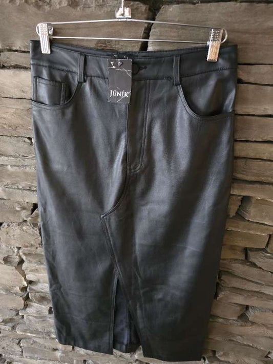 Júník faux leather pils