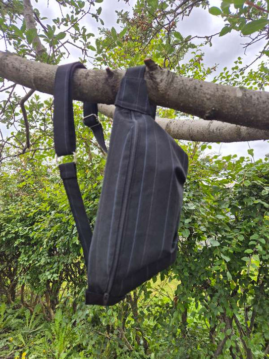 Crossbody taska teinótt