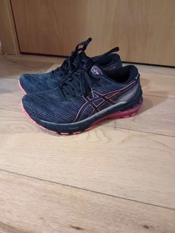 Asics hlaupaskór