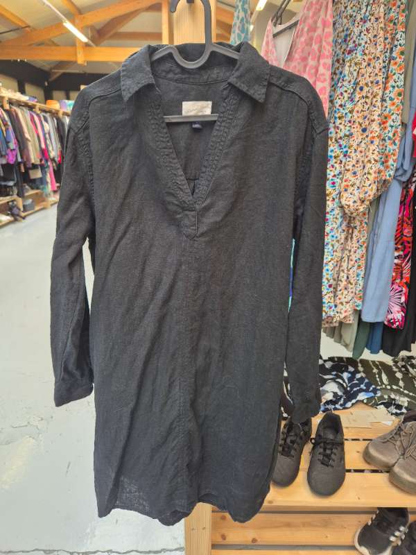 Black shirt