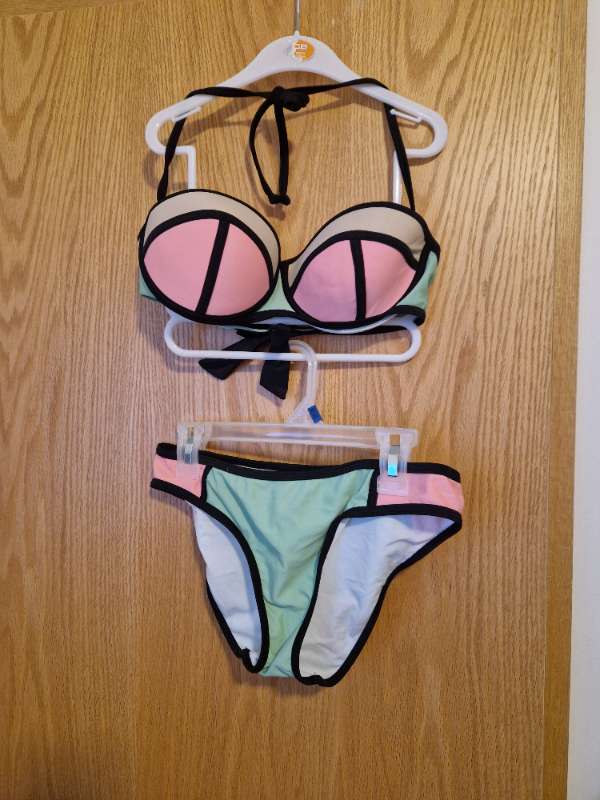 Þrílitað bikini