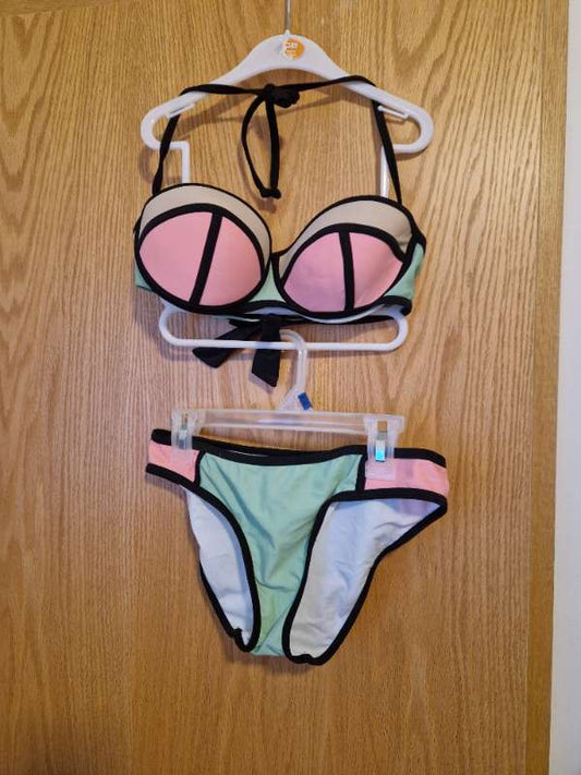 Þrílitað bikini
