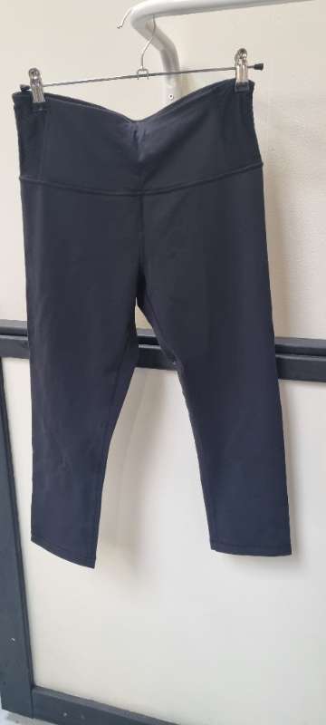 Svartar leggings úr qwarts-efni.