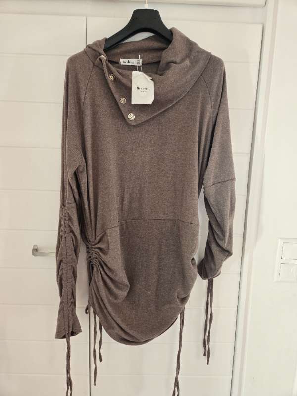 Ónotað peysukjóll