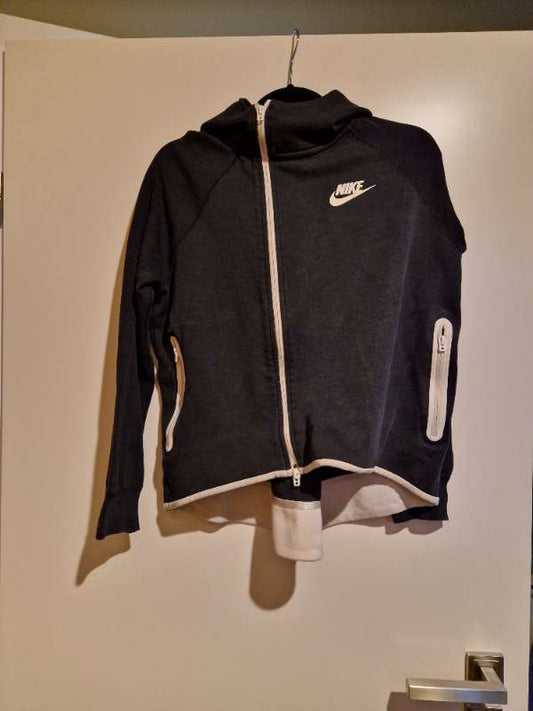 Nike peysa