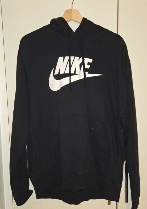 Nike peysa svört