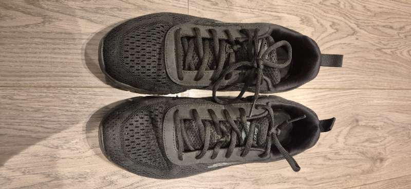 Skechers svartir