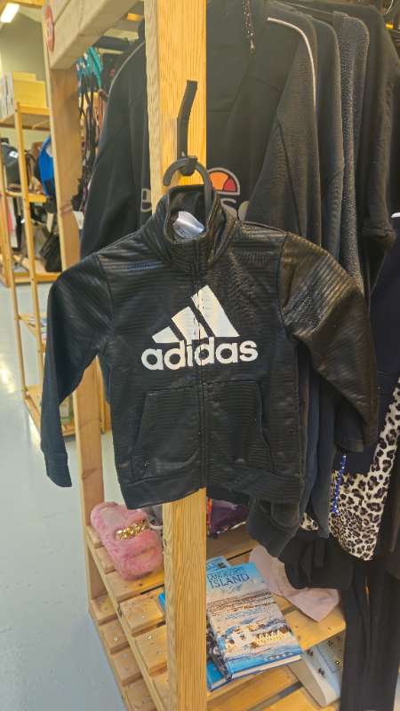 Adidas peysa